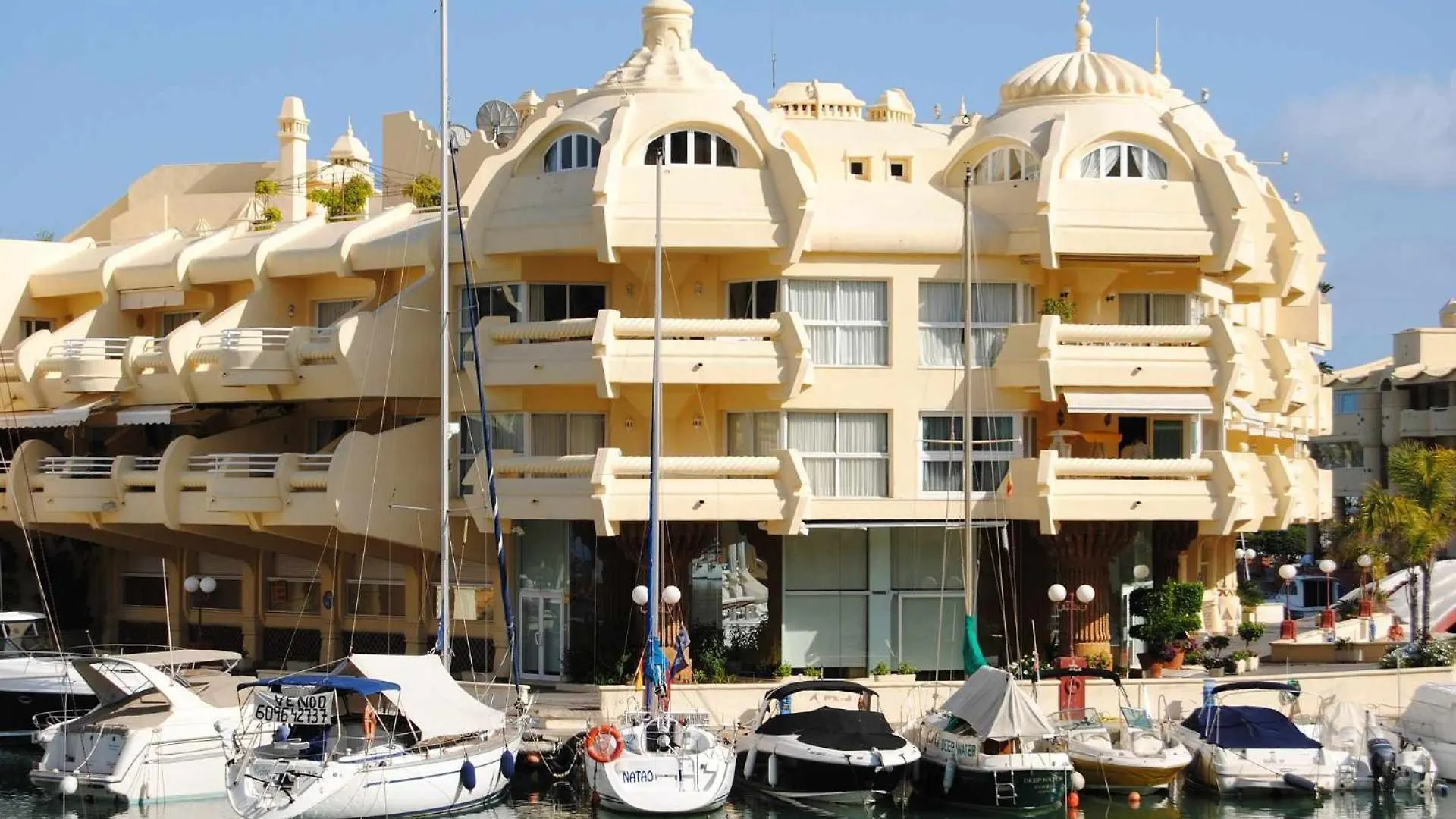 Timon Beach House Playa 70M Piscina Parking Benalmadena 0*,  Spain